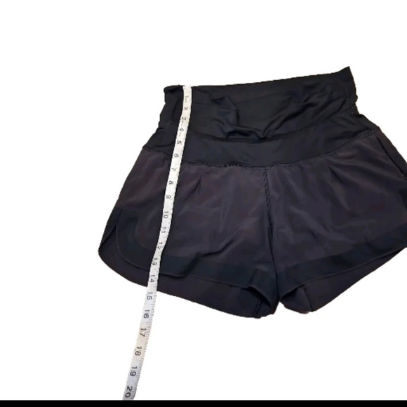 Lululemon Womens Black Fold Top Running Shorts 6 - Picture 7 of 7